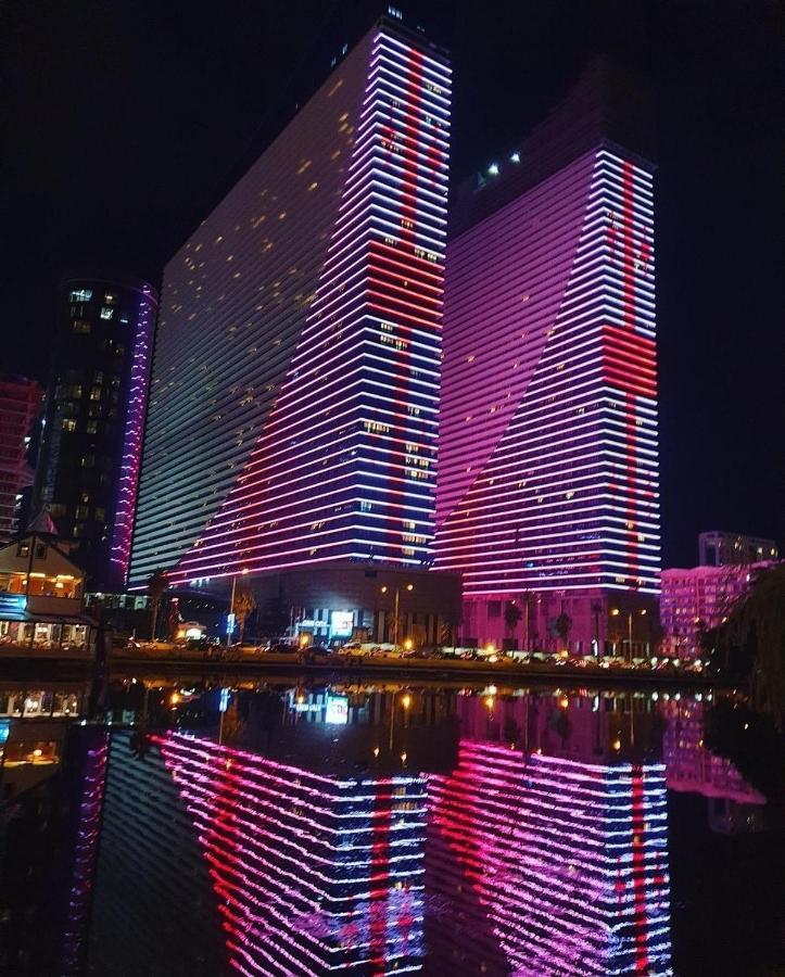 Orbi Twin Tower Apartement Batumi Exterior photo